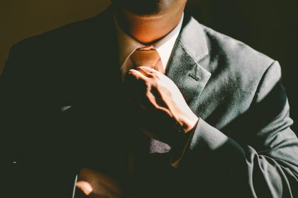 Salesperson at your door? 6 good signs to watch for