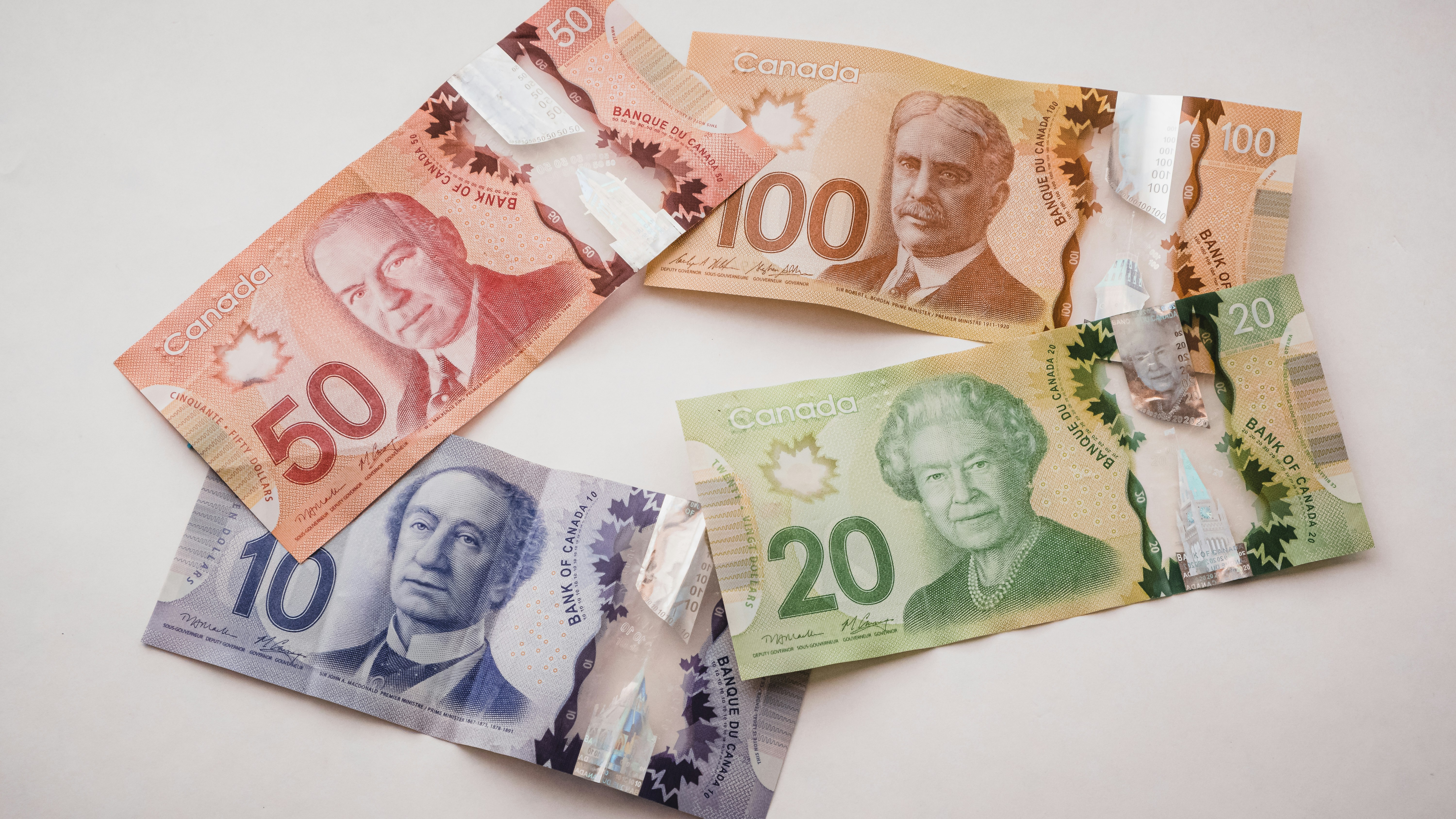 Image of Canadian money - Are you owed unclaimed money?