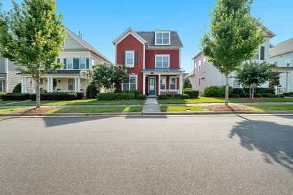 A view of a home on a sunny day - 5 things to know before hiring a home inspector in BC