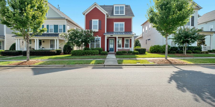 A view of a home on a sunny day - 5 things to know before hiring a home inspector in BC
